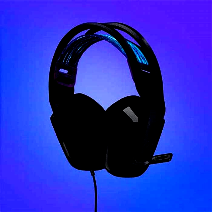 Choosing the Right Gaming Headset: A Guide to Comfort, Sound Quality, and Microphone Performance