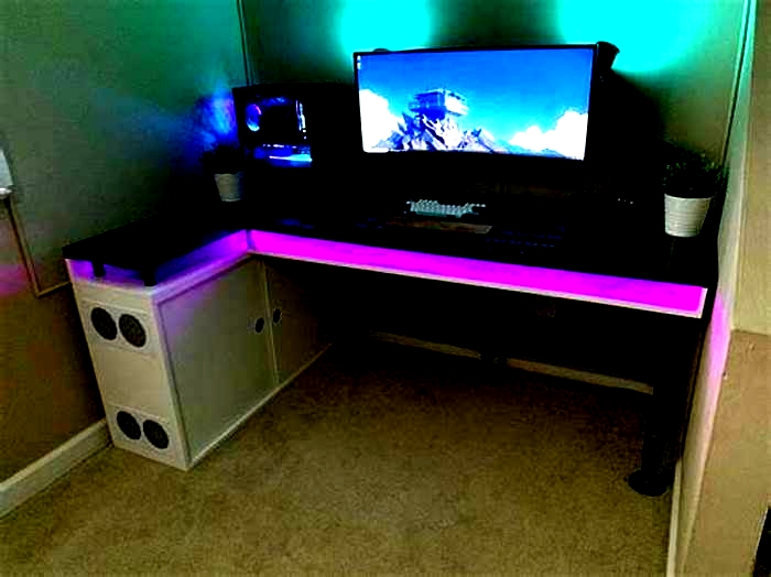 How to Build Your Own Custom Gaming Desk